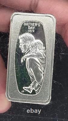 1972 Franklin Mint Father's Day 1000 Grains Sterling Silver Bar Lucite