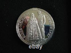 1972 Franklin Mint Royal Silver Wedding Anniversary Silver Art Medal Set E0845