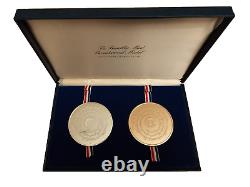 1975 Franklin Mint Bicentennial Medal 4 oz Silver and 4 oz Bronze Set Box, COA