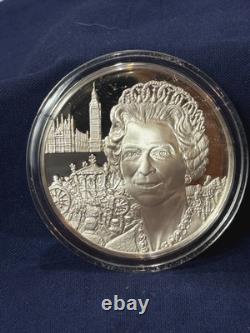 925 Sterling Silver Round Franklin Mint 1977 Yearbook Queens Silver Jubilee 31G