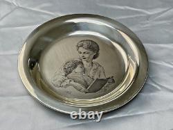 Franklin Mint 1974 Sterling Silver Mother's Day Plate ==Mother & Child Scene==8