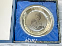 Franklin Mint 1974 Sterling Silver Mother's Day Plate ==Mother & Child Scene==8