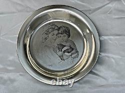 Franklin Mint 1976 Sterling Silver Mother's Day Plate ==Mother & Child Scene==8