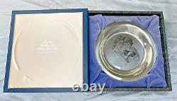 Franklin Mint 1976 Sterling Silver Mother's Day Plate ==Mother & Child Scene==8