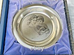 Franklin Mint 1976 Sterling Silver Mother's Day Plate ==Mother & Child Scene==8