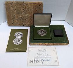 Franklin Mint Art Medal'Bunraku' by Shigemi Kawasumi 1972 Sterling silver