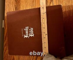 Franklin Mint Family Bible Sterling Silver Cover Illustrations KJV Collectible