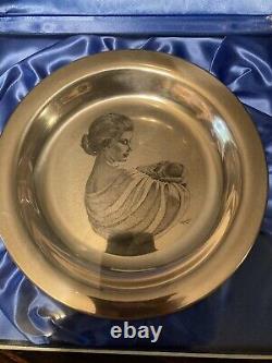 Franklin Mint Mother And Child Solid Sterling Silver Plate 1972 Mint