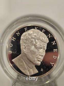 John F. Kennedy The Franklin Mint Sterling Silver Medal COA 1000 grains