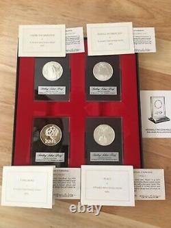 Rare 1971-80 Franklin Mint Sterling 40 Silver Round Medal Christmas Holiday COA