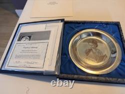 Sterling Silver Franklin Mint 1974 Mother's Day Plate ==Mother & Child Scene==8
