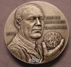 Vintage 1971 SOCIETE DE LA SCULPTURE CASTLE FRODE BAHNSEN HUGE SILVER MEDAL